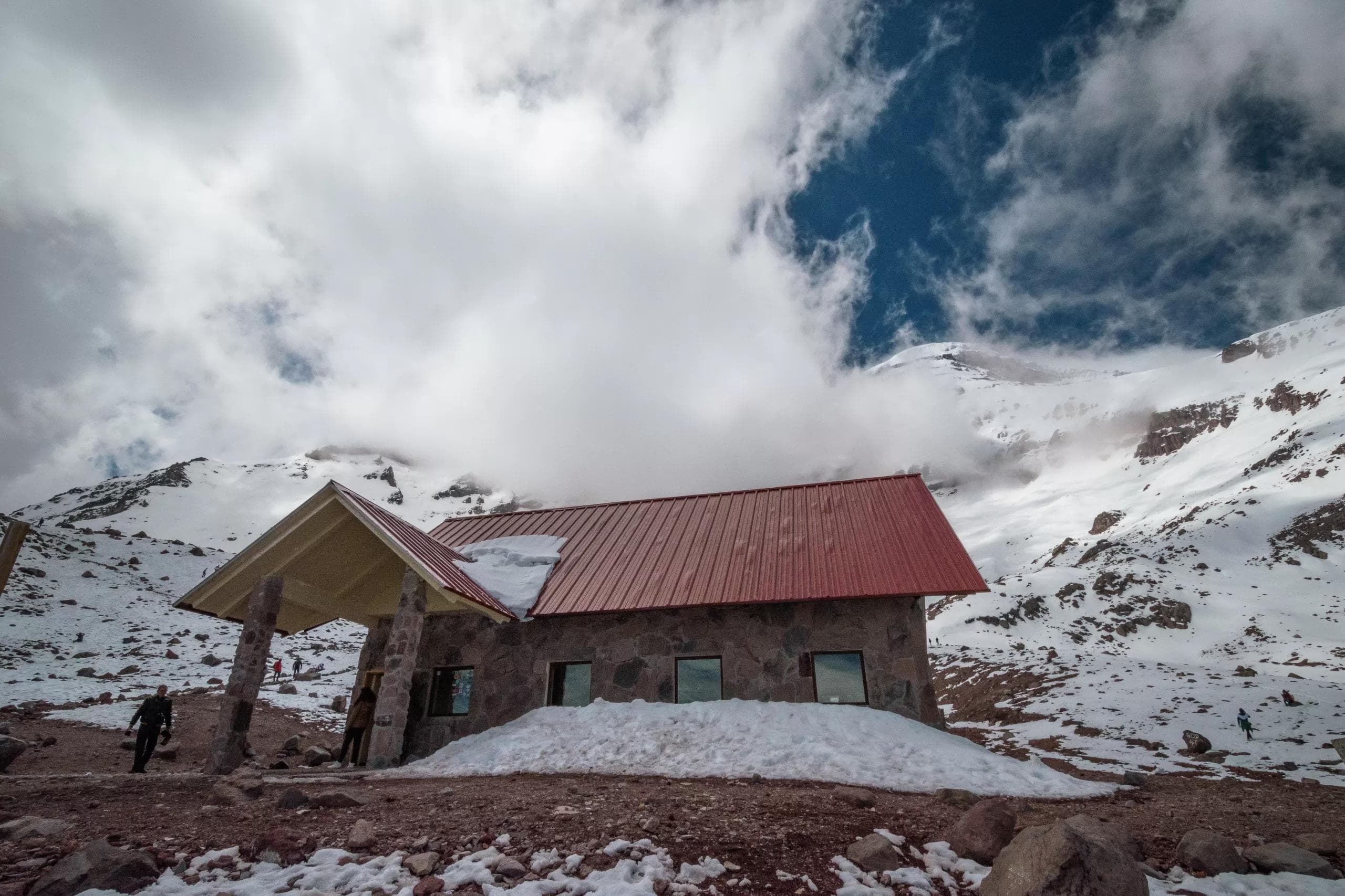 Senderismo desde el primer refugio (Carrel) hasta el segundo (Whymper)