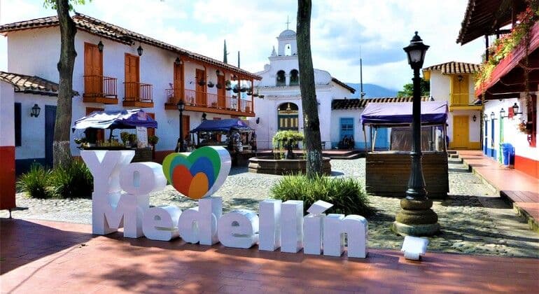 PANAMA + MEDELLIN - 5